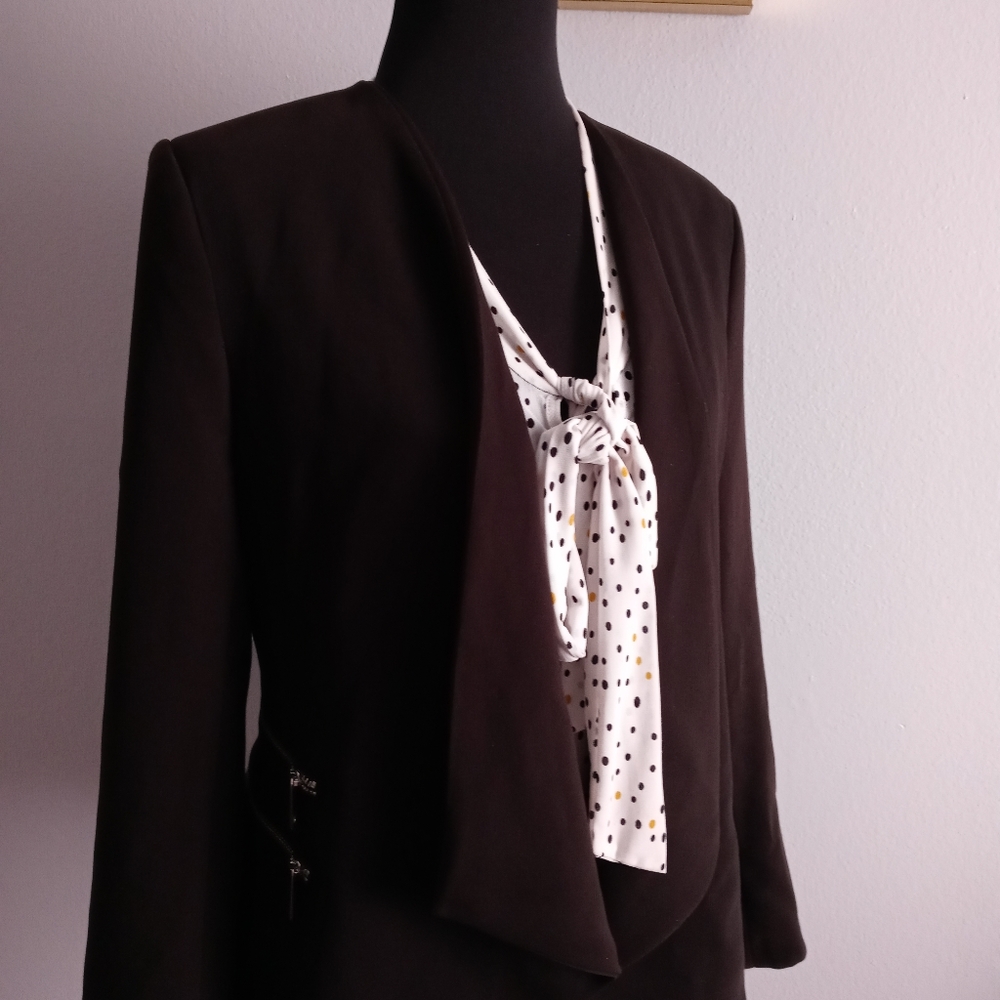 Jacket Draper Jillian Tracy  On The Front  Size 6 Casual Read Full Description